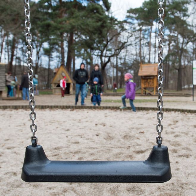 Die Mutter merkte nichts! 7-Jährige auf Spielplatz missbraucht