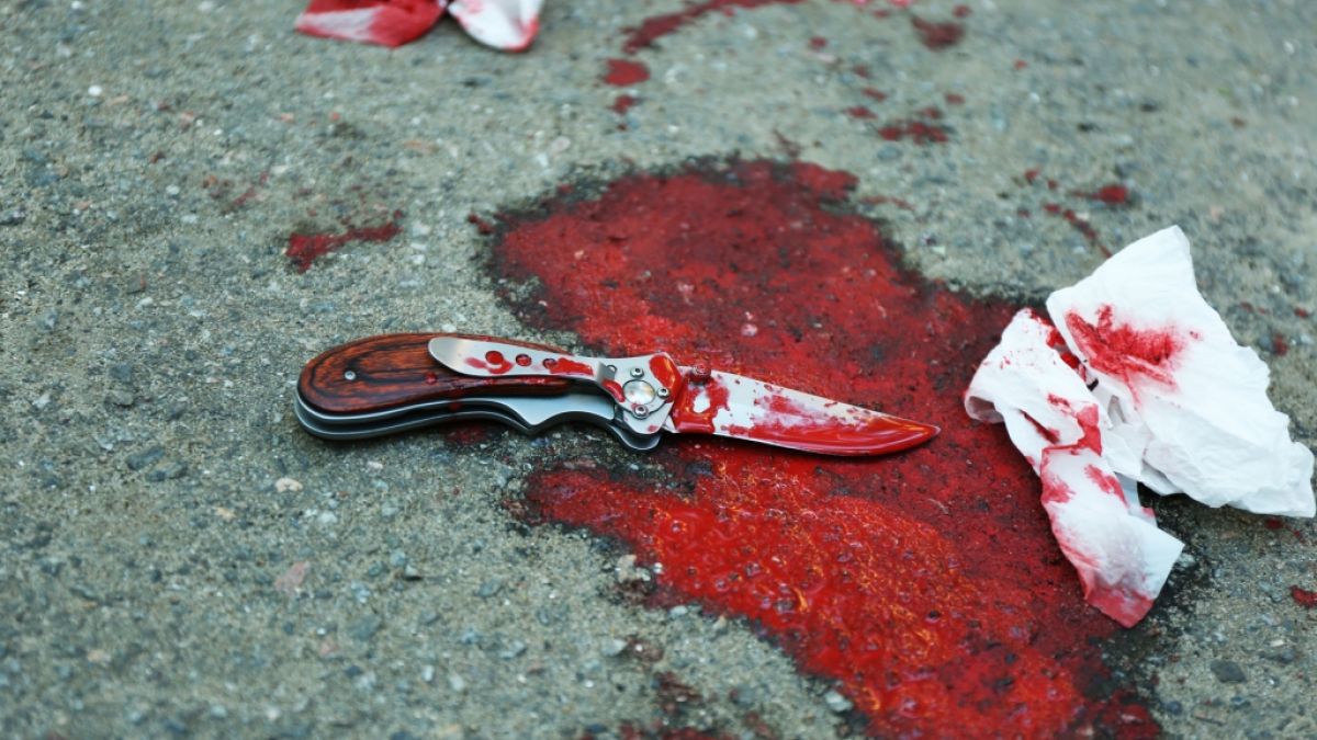 Ein mutmaßlicher Vergewaltiger wurde in Eschweiler erst verprügelt und dann mit Messerstichen bestialisch ermordet (Symbolbild). (Foto)