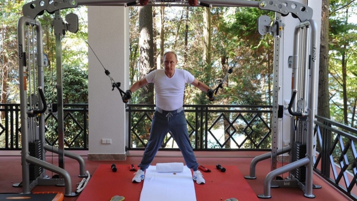 Putin lässt die Muskeln spielen. (Foto)