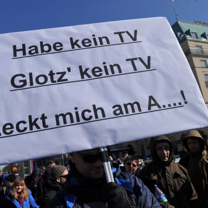GEZ-Wahnsinn! Tote, Tiere und Heilige werden zur Kasse gebeten GEZ-Wahnsinn! Tote, Tiere und Heilige werden zur Kasse gebeten (Foto)