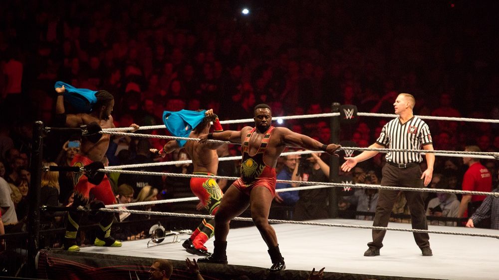 The New Day waren bestritten das erste Match des Abends gegen die Dudley Boyz. (Foto)