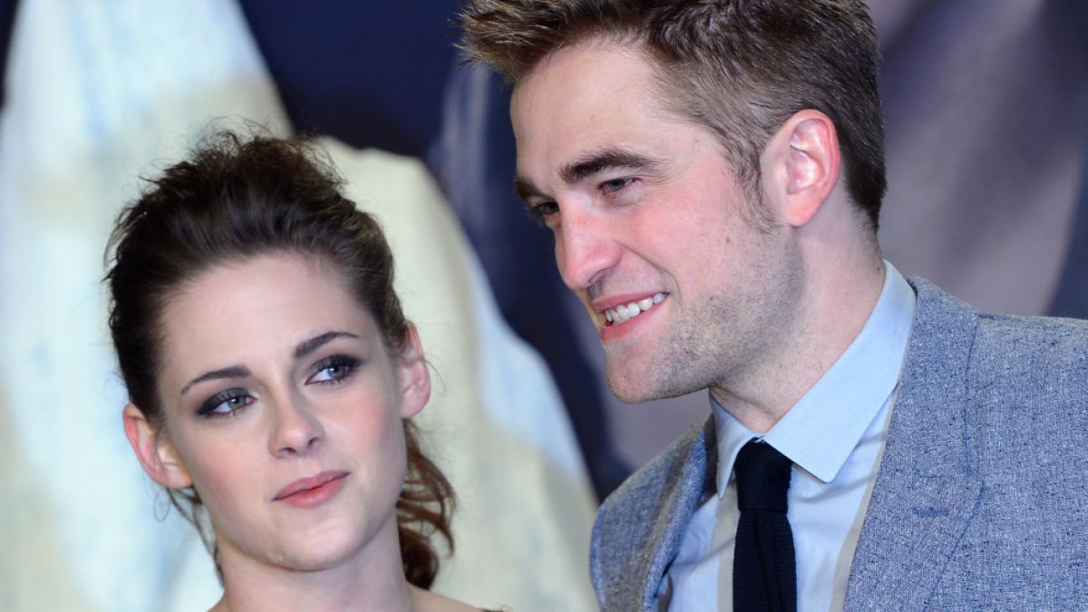 Damals noch ein Paar: Kristen Stewart und Robert Pattinson bei der Premiere von "Breaking Dawn - Bis(s) zum Ende der Nacht". (Foto)