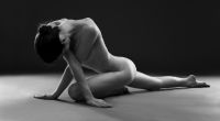 Ein nacktes Yoga-Girl präsentiert regelmäßig ihre Vorzuüge auf Instagram. (Symbolbild)