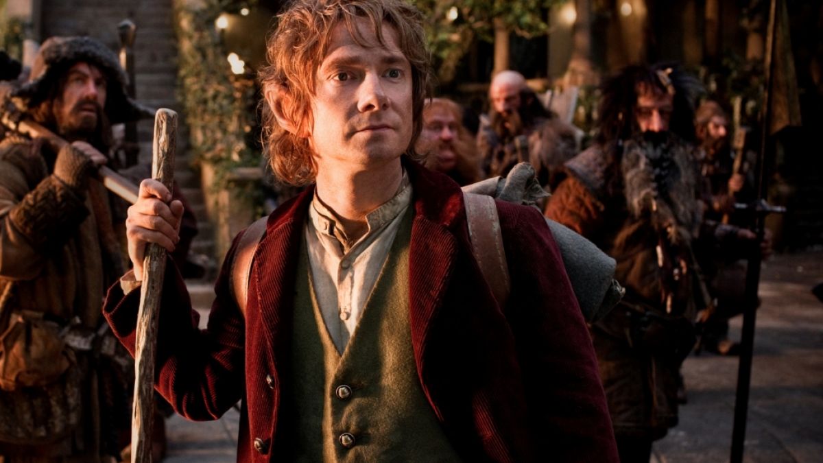 Zunächst eher unfreiwillig, hat sich Hobbit Bilbo (Martin Freeman) mit den Zwergen auf den langen Weg zurück in deren Heimat, Erebor, gemacht. (Foto)