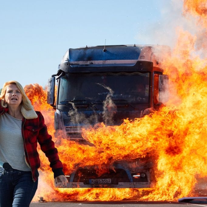 "Eine Frau geht durch's Feuer": Annette Frier kämpft auf Sat.1 um ihre Spedition "Eine Frau geht durch's Feuer": Annette Frier kämpft auf Sat.1 um ihre Spedition (Foto)