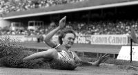 Die 18-jährige Weitspringerin Heike Daute (später Drechsler) gewinnt bei den Leichtathletik-Weltmeisterschaften 1983 in Helsinki die Frauen-Konkurrenz mit 7,27 m und hält immer noch den Stadionrekord.