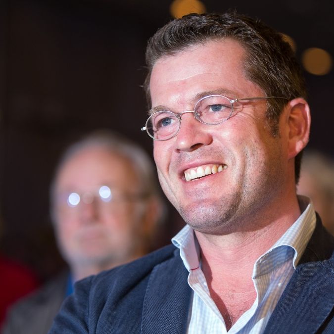 Was macht eigentlich Karl-Theodor zu Guttenberg heute? Was macht eigentlich Karl-Theodor zu Guttenberg heute? (Foto)