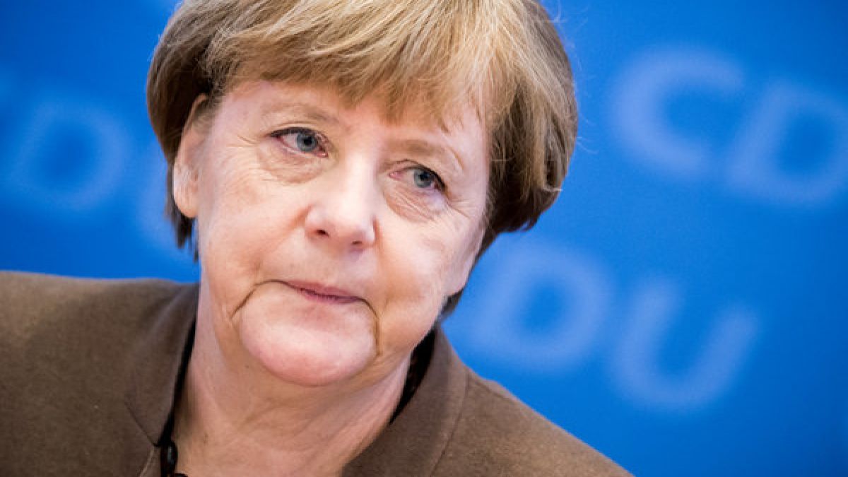 Angela Merkel shoppt auch gern mal im Internet. (Foto)