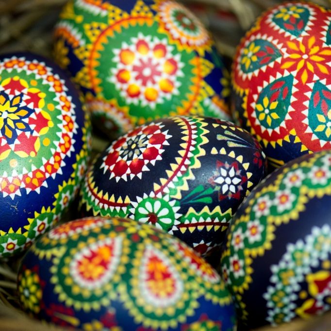 Osterreiter, Osterwasser, Eier und Co.! So feiern die Sorben Ostern