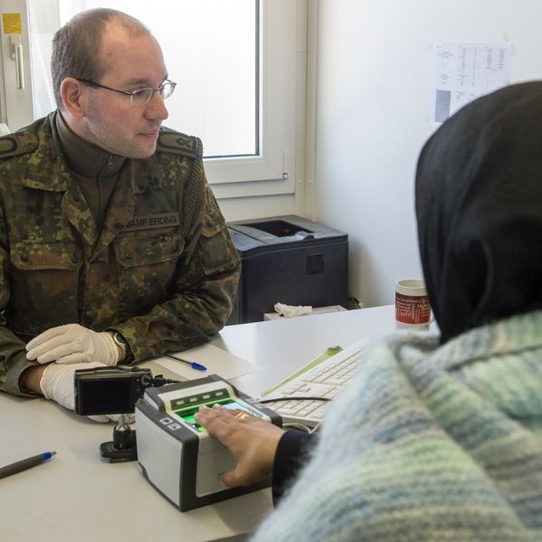 So viele Migranten leben illegal in Deutschland So viele Migranten leben illegal in Deutschland (Foto)