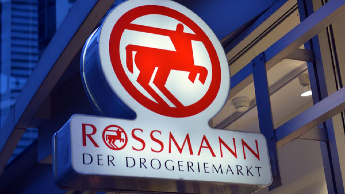 Das Drogerieunternehmen Rossmann muss sich aktuell schwere Vorwürfe gefallen lassen. (Foto)