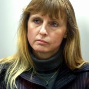 Michelle Martin nach ihrer Verhaftung am 29. März 2004 auf der Anklagebank des Schwurgerichts in Arlon. Michelle Martin nach ihrer Verhaftung am 29. März 2004 auf der Anklagebank des Schwurgerichts in Arlon.