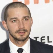 Shia LaBeouf sorgte 2014 für Aufsehen, als er behauptete, von einer Frau vergewaltigt worden sein. Der Vorfall haben sich während seiner Kunsaktion Shia LaBeouf sorgte 2014 für Aufsehen, als er behauptete, von einer Frau vergewaltigt worden sein. Der Vorfall haben sich während seiner Kunsaktion