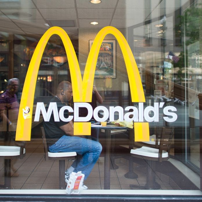 Darum stellt McDonald's immer mehr Flüchtlinge ein