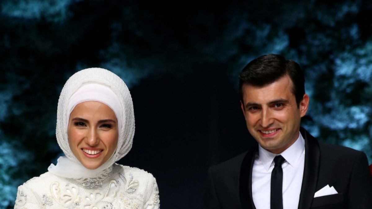 Tochter Sumeyye Erdogan und ihr Ehemann Selcuk Bayraktar bei ihrer Hochzeit. (Foto)