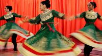 Bollywood-Filme bezaubern durch aufwendige Tanz- und Gesangseinlagen.
