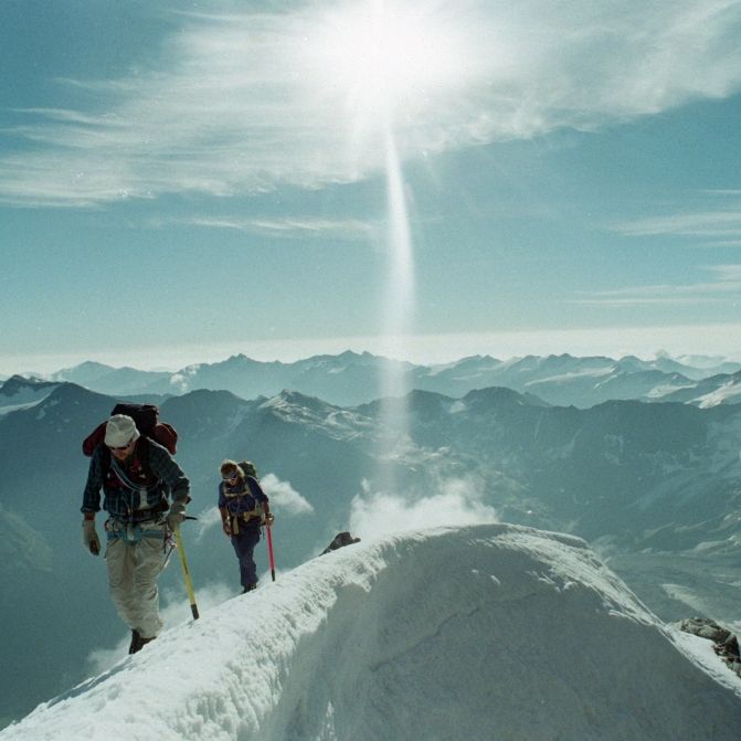 Deutscher Kletterer stirbt bei Sturz aus 3.700 Metern