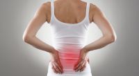Diese Tricks helfen bei akuten Schmerzen im unteren Rücken.