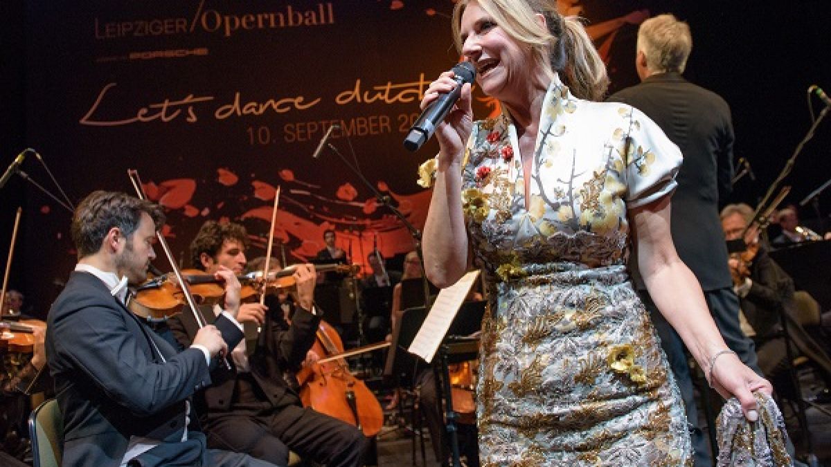Kim Fisher war auch in diesem Jahr erneut die Moderatorin des Leipziger Opernballs. (Foto)