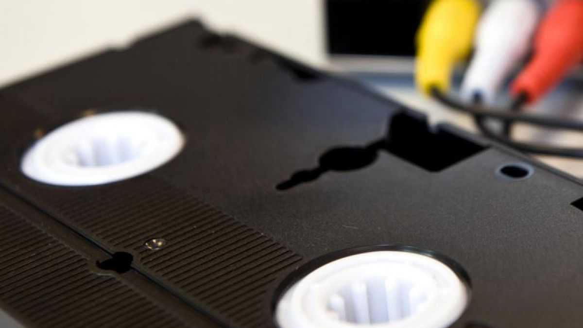 Die Filmschätze in ein neues Zeitalter retten: Mit der richtigen Technik lassen sich die VHS-Kassetten leicht überspielen. (Foto)