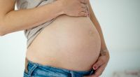 Wer schwanger werden will, sollte ganz entspannt bleiben. Stress senkt die Wahrscheinlichkeit einer Schwangerschaft.