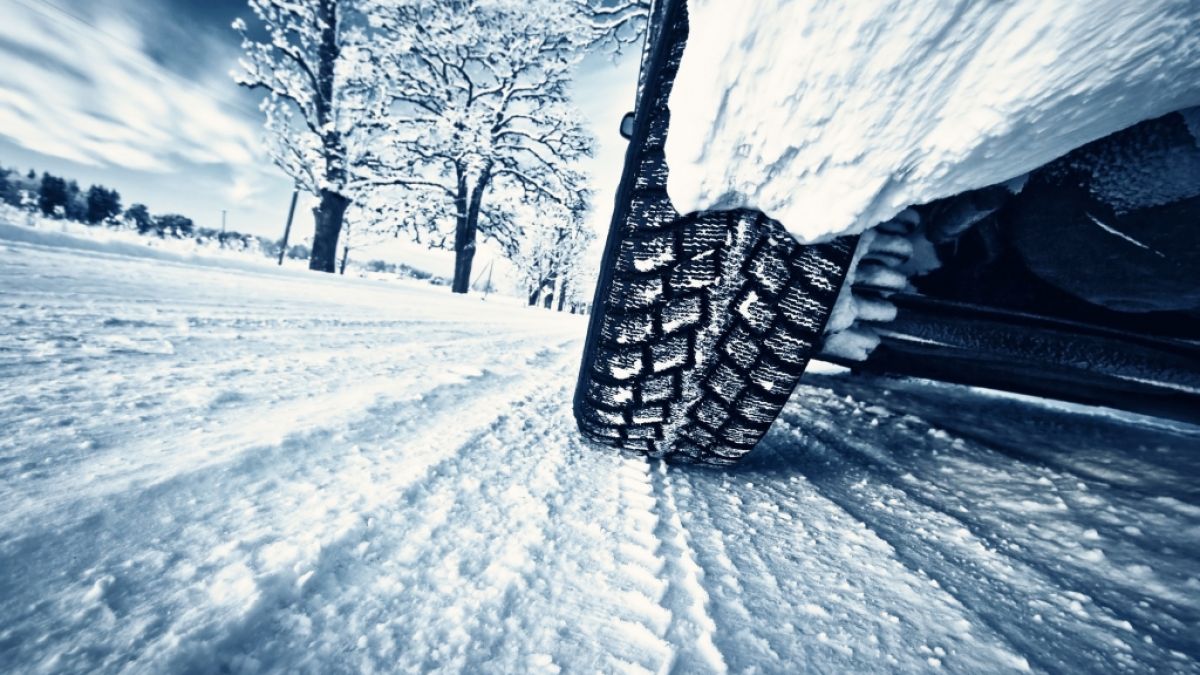 Winterreifen Test 16 Diese Modelle Sind Die Adac Testsieger News De
