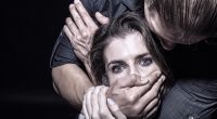 Tragen Frauen Mitschuld an einer Vergewaltigung?