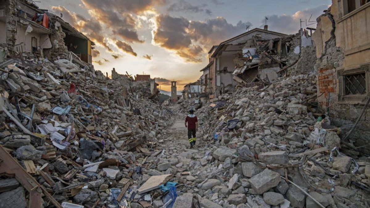 Der kleine Ort Amatrice war von dem schweren Erdbeben in Mittelitalien besonders schwer betroffen. (Foto)