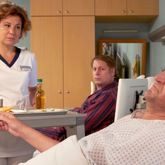 Sachensklinik-Ärzteteam ist ratlos - Wer ist der neue Patient? Sachensklinik-Ärzteteam ist ratlos - Wer ist der neue Patient? (Foto)