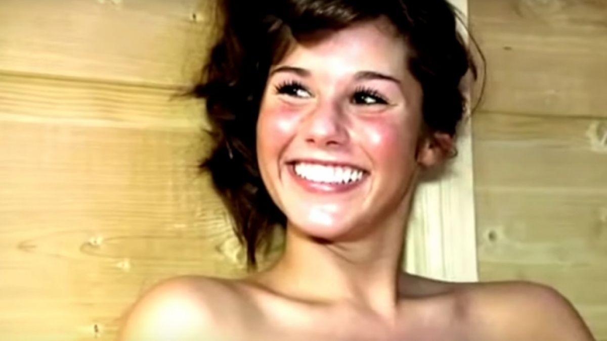Sarah lombardi nackt in sauna - 🧡 Nackt familien sauna Die Familiensauna.