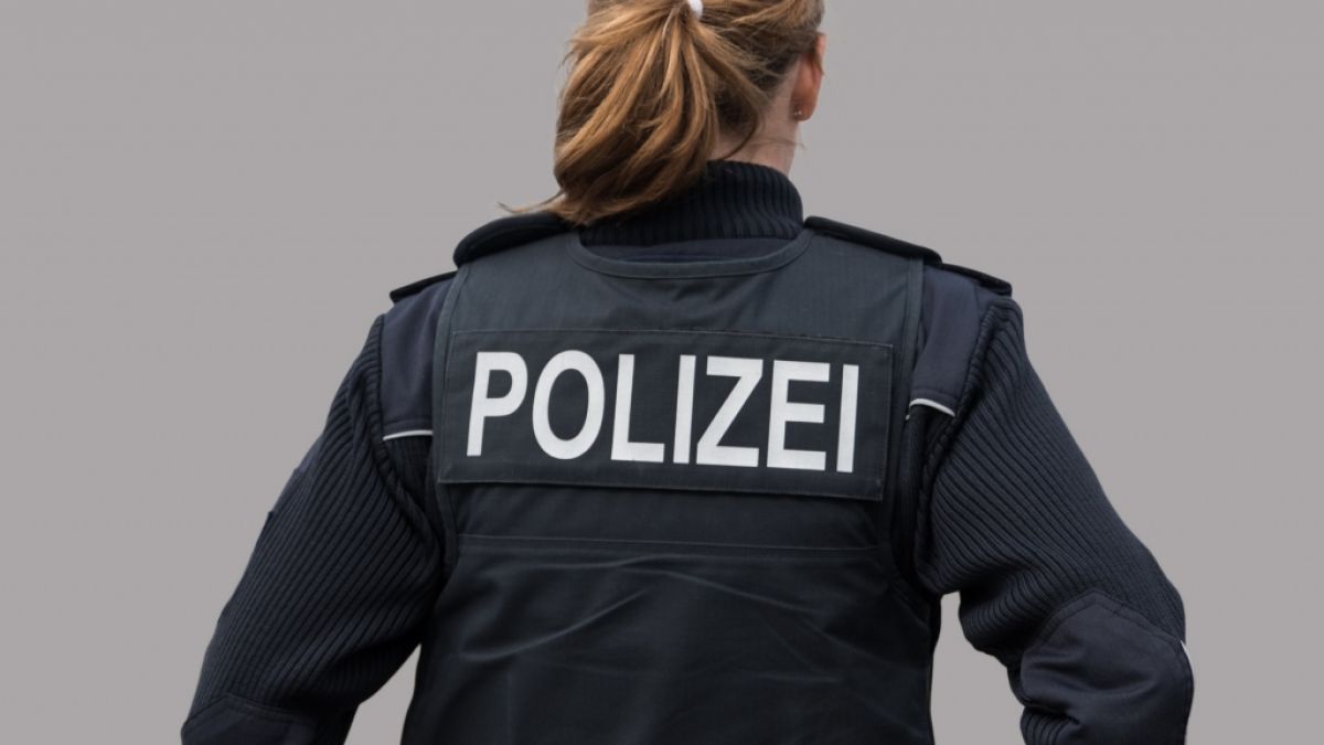 Die Polizei Sachsen bittet um Mithilfe bei der Suche nach der 14-jährigen Lara R., die am 1. Februar in Marienberg verschwand (Symbolfoto). (Foto)