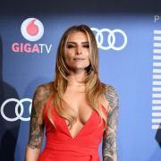 Sophia Thomalla hat sich die Brüste verkleinern lassen. Sophia Thomalla hat sich die Brüste verkleinern lassen.