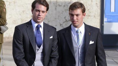 Das luxemburgische Großherzogtum hat noch Singles zu bieten: Prinz Felix von Luxemburg (links) ist zwar seit 2013 mit Prinzessin Claire verheiratet, doch sein Bruder Prinz Sébastien von Luxemburg (rechts) wandelt noch auf Freiersfüßen. (Foto)
