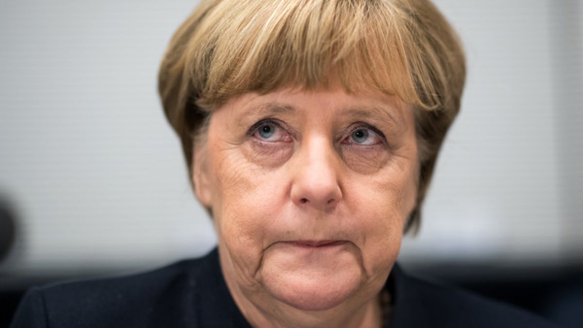 Trägt Angela Merkel Mitschuld am Tod von Hannelore Kohl? (Foto)