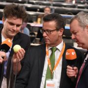 Carsten van Ryssen (rechts) gemeinsam mit Lutz van der Horst (links) für die Carsten van Ryssen (rechts) gemeinsam mit Lutz van der Horst (links) für die