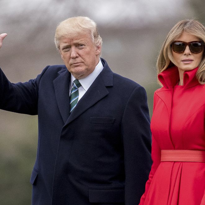 Scheidung gefordert! Wird Melania nun ihrer Ehe entfliehen? Scheidung gefordert! Wird Melania nun ihrer Ehe entfliehen? (Foto)