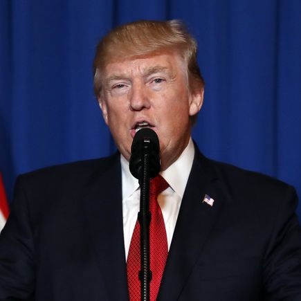 "Rote Linie" übertreten! Russland warnt Trump vor "echtem Krieg" "Rote Linie" übertreten! Russland warnt Trump vor "echtem Krieg" (Foto)