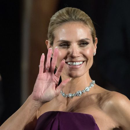 Petri Heil! Heidi völlig hüllenlos auf Beutezug Petri Heil! Heidi völlig hüllenlos auf Beutezug (Foto)