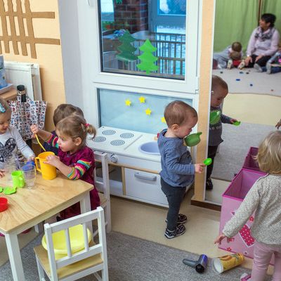 Flüchtling haust in Kita-Keller - und die Eltern rasten aus Flüchtling haust in Kita-Keller - und die Eltern rasten aus (Foto)