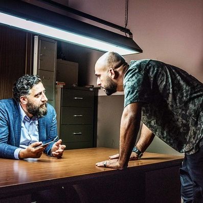 Folge 3 nochmal sehen - Konnte Toni Vince wirklich vertrauen? Folge 3 nochmal sehen - Konnte Toni Vince wirklich vertrauen? (Foto)