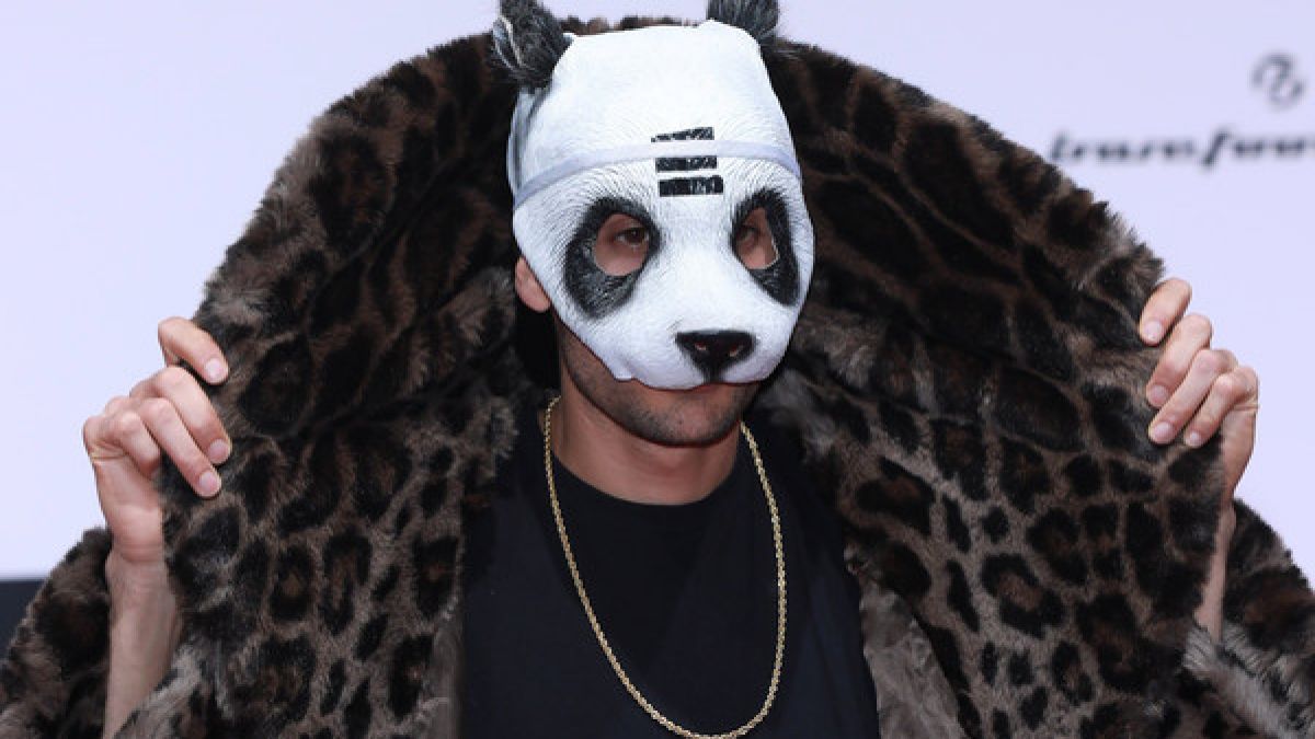 Rapper Cro zeigt sich erstmals ohne Maske (Foto)
