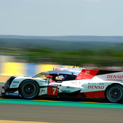 Porsche fährt 19. Sieg ein! Wieder Pannen bei Toyota Porsche fährt 19. Sieg ein! Wieder Pannen bei Toyota (Foto)