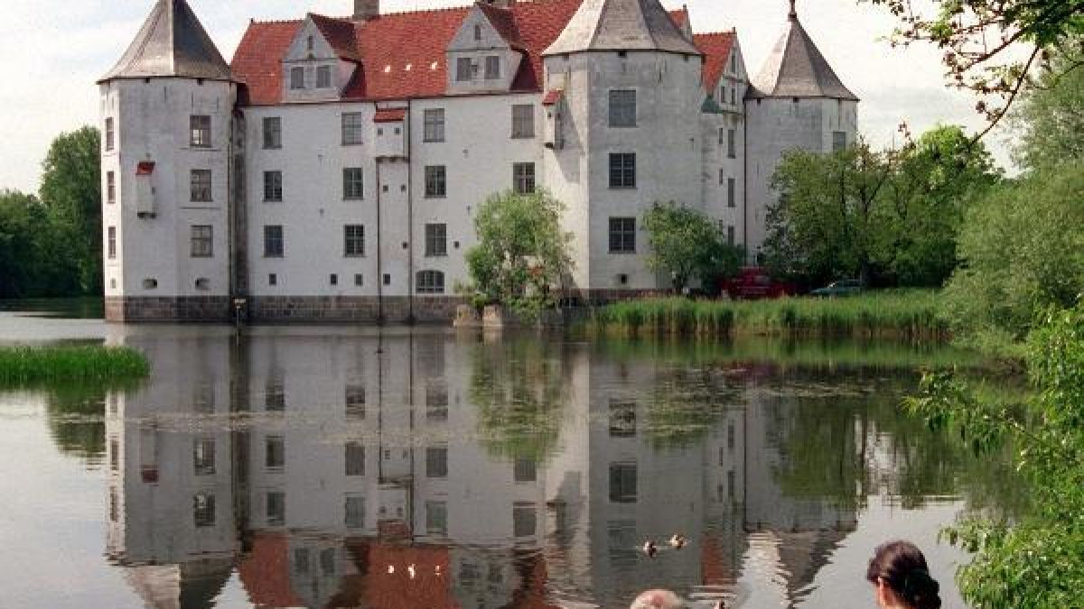 Das Schloss Glücksburg diente lange als Residenz für das gleichnamige Adelsgeschlecht. (Foto)