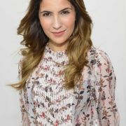 Laura Weber, gespielt von Cryssanthi Kavazi, mischt den Kiez auf. Laura Weber, gespielt von Cryssanthi Kavazi, mischt den Kiez auf.