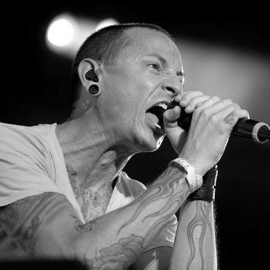 Linkin-Park-Sänger hat sich erhängt - Bandkollege Mike Shinoda 