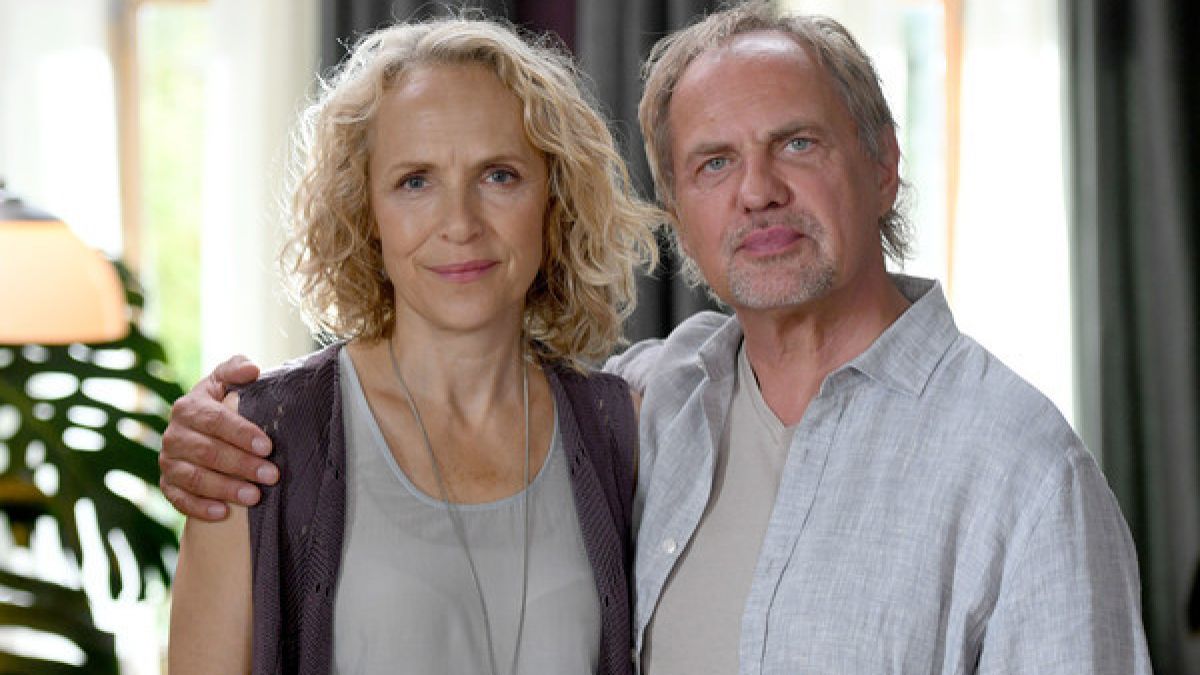 Juliane Köhler mit Schauspielkollege Uwe Ochsenknecht (rechts). (Foto)