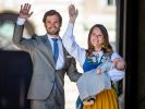Prinz Carl Philip von Schweden und seine Ehefrau Prinzessin Sofia, hier mit dem ältesten Sohn Prinz Alexander, sind bald zu viert - die 32-Jährige erwartet ihr zweites Baby. (Foto)