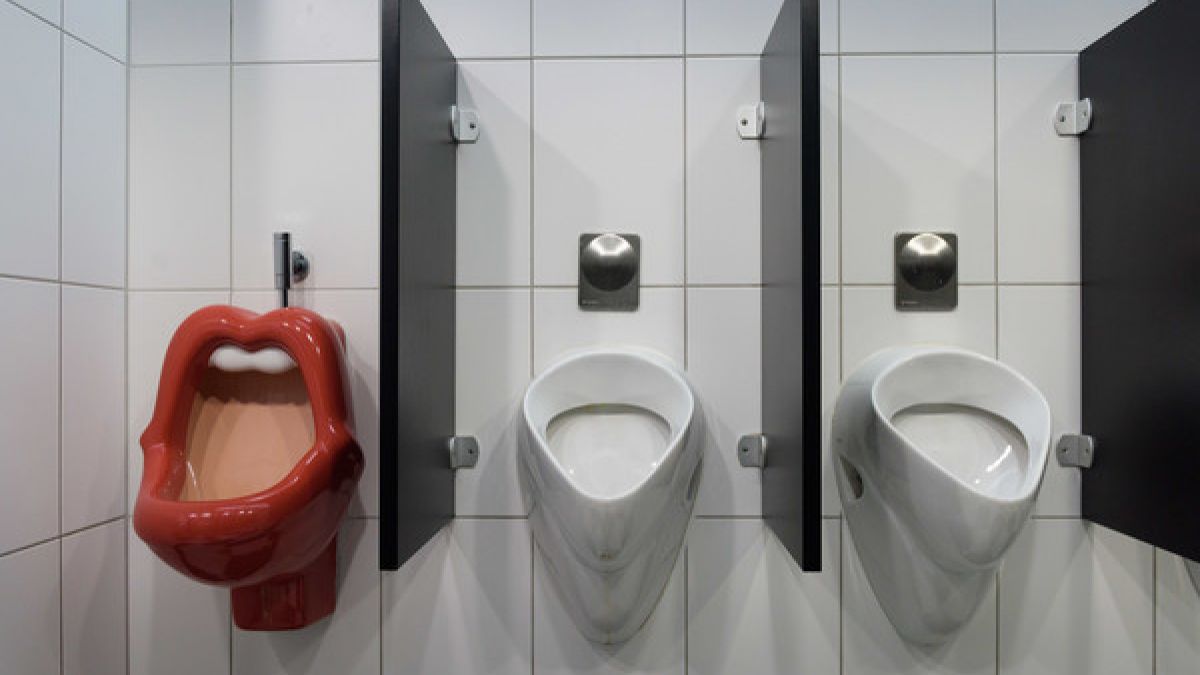 Wenn es nach dem Berliner Senat geht, sollen künftig auch Pissoirs für Frauen in öffentlichen Toiletten zu finden sein (Symbolfoto). (Foto)
