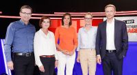 Moderator Claus Strunz mit (v.l.n.r.): Linke-Chefin Katja Kipping, Grünen-Spitzenkandidatin Katrin Göring-Eckardt, AfD-Spitzenkandidatin Alice Weidel und FDP-Chef Christian Lindner.