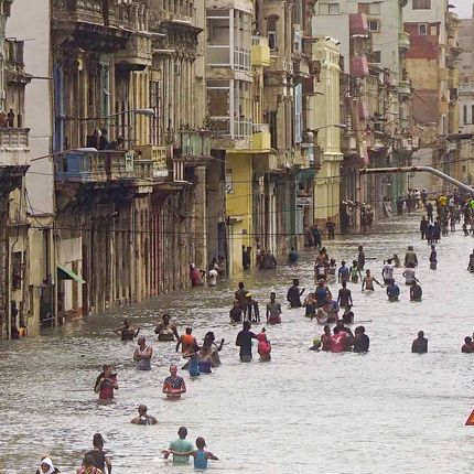 Hurrikan "Irma" wütet über Florida - DAS müssen Reisende jetzt wissen Hurrikan "Irma" wütet über Florida - DAS müssen Reisende jetzt wissen (Foto)